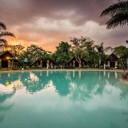 Sandy'S Creations Resort ルサカ エクステリア 写真