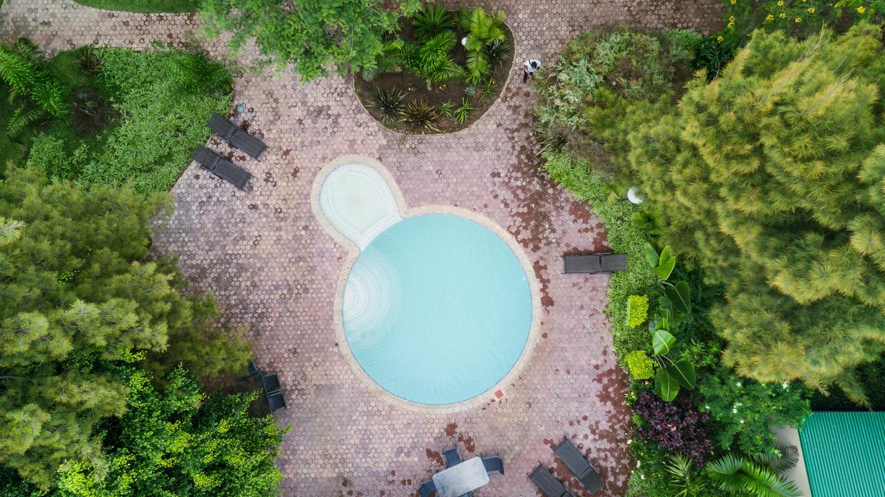 Sandy'S Creations Resort ルサカ エクステリア 写真